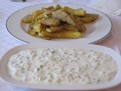 Πατάτες στο φούρνο με γιαούρτι Πατάτες στο φούρνο με γιαούρτι